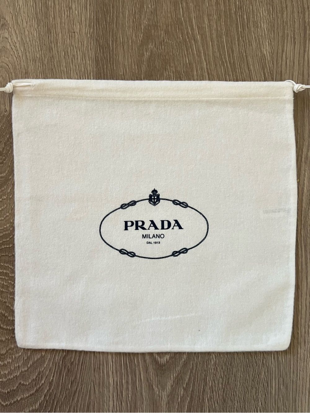 Prada dust bag (C883)